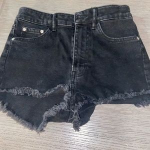Black jean high-waisted shorts ZARA. Size 2. Worn once